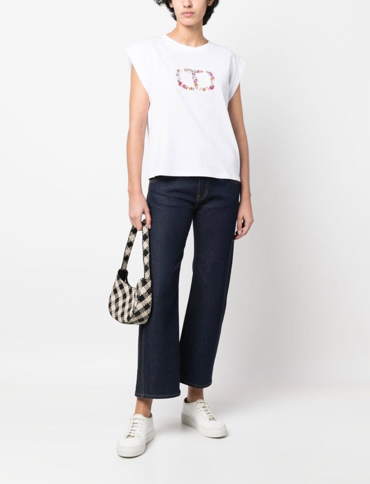 T-shirt with floral Oval T logo