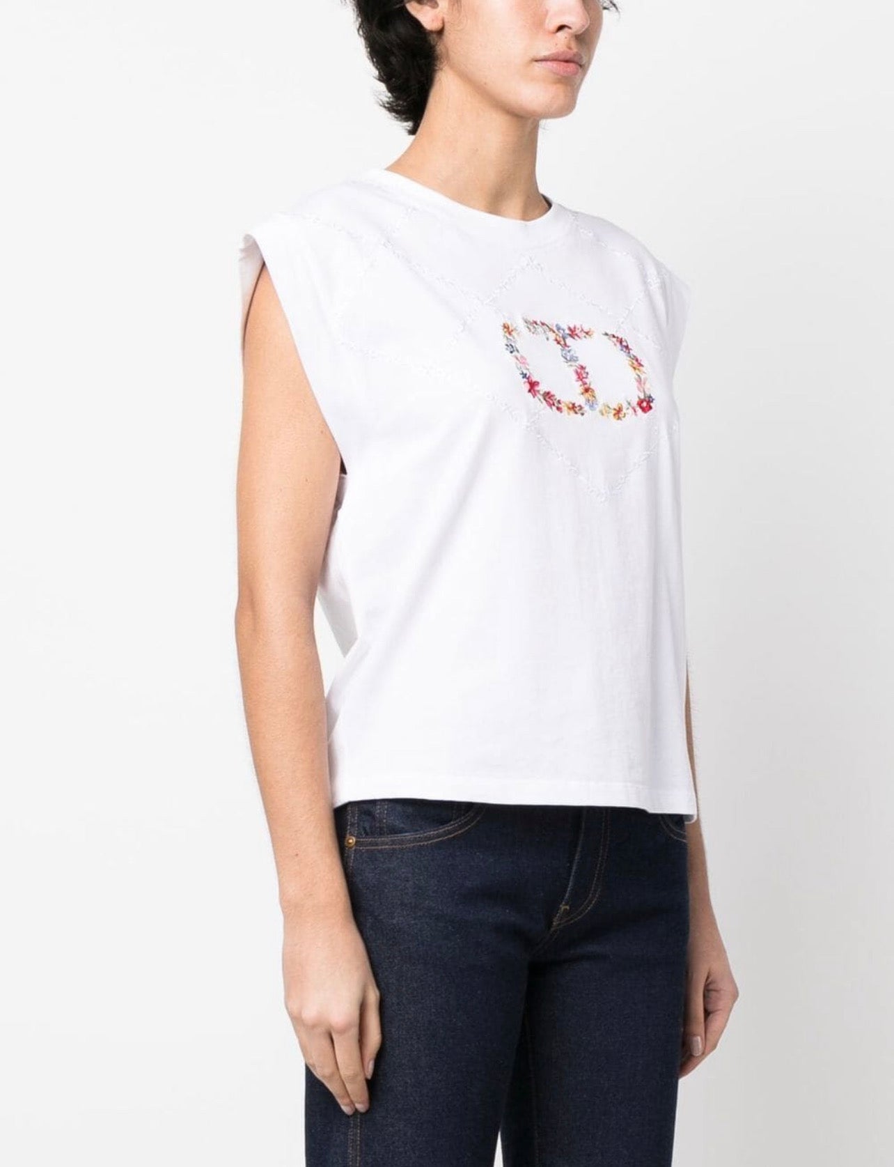 T-shirt with floral Oval T logo